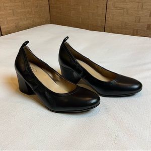 NATURALIZER Black Pump in Size 9W